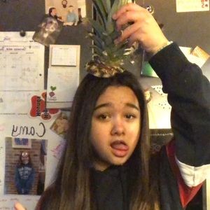 Meet your Posher, Camy